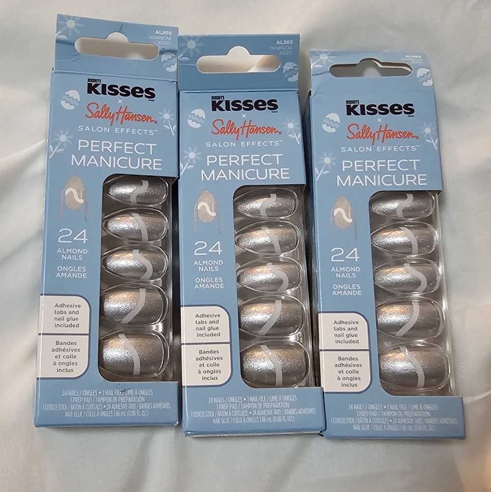 Sally Hansen Kisses Perfect Manicure Set